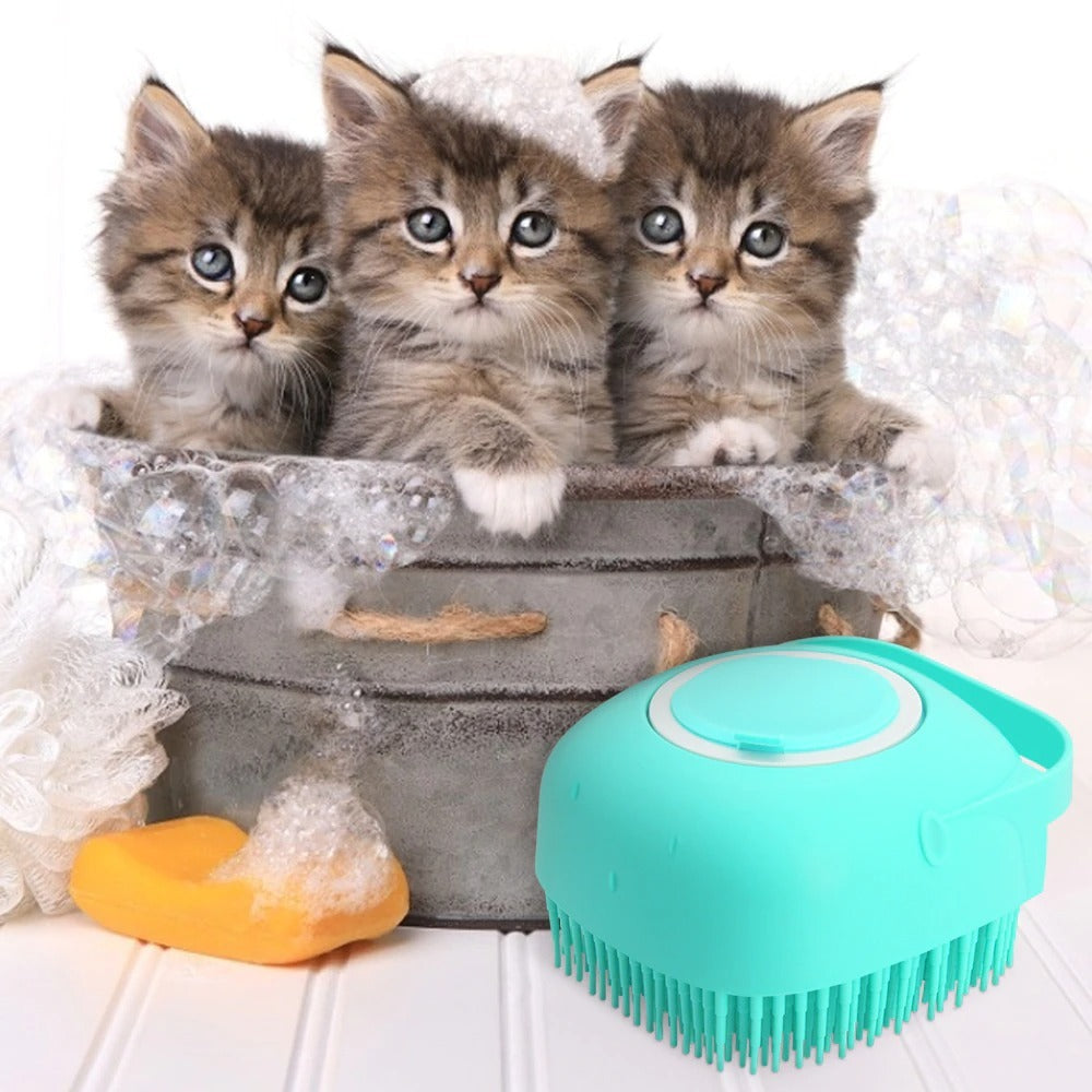 Puppy shampoo brush in blue