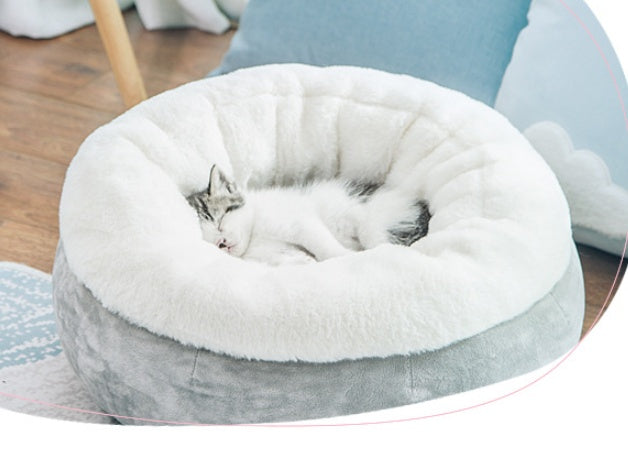 Small dog bed nest indoor